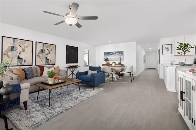 Foto del edificio - 15237 Grappling Irons Ln