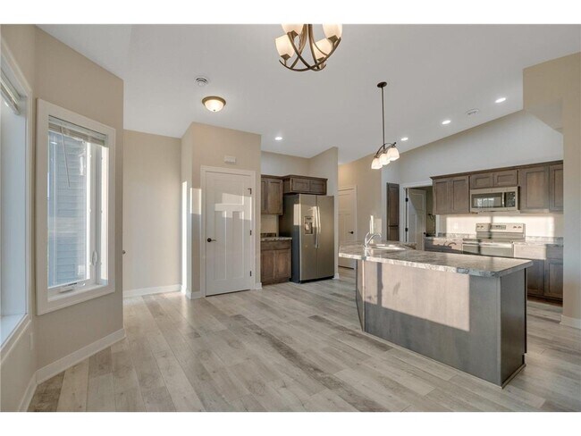 Building Photo - 208 Jennifer Rae Jct S