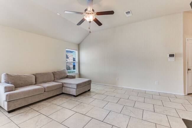 Foto del edificio - 3-BEDROOM, SINGLE STORY HOME IN CANDLEWOOD PARK