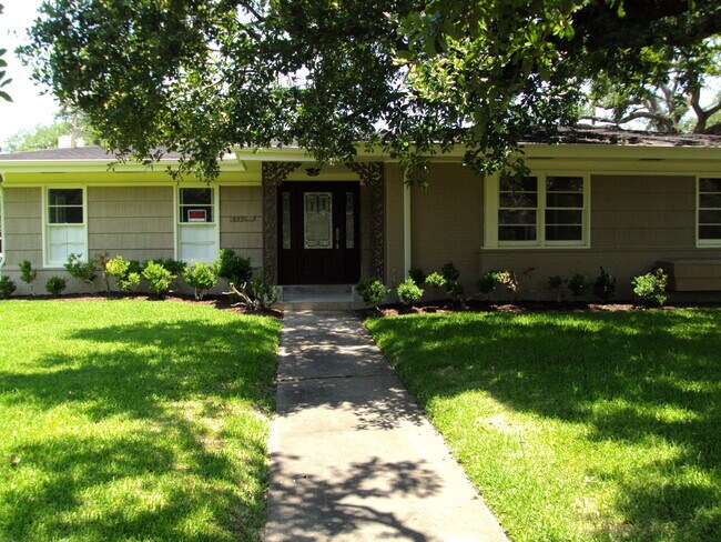 Home - 2490 Harrison Ave