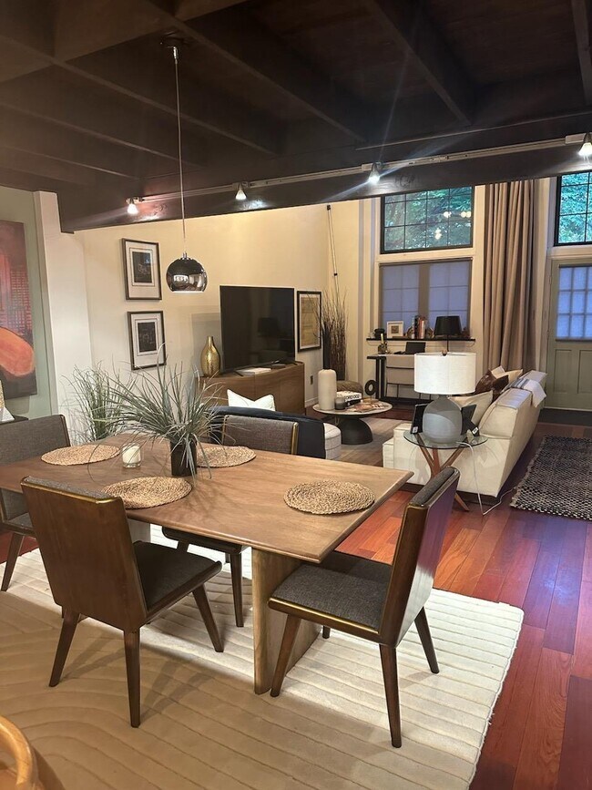 Foto del edificio - 844 N 29th St