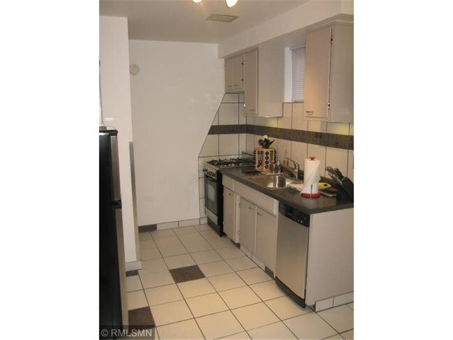 Foto del interior - 611 Monroe St NE