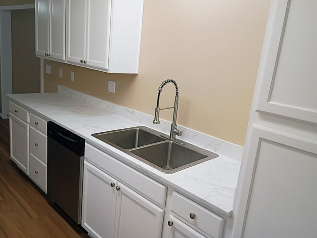 Foto del edificio - 41315 Sequoia Ln