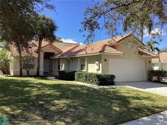 Building Photo - 3900 Riverside Way