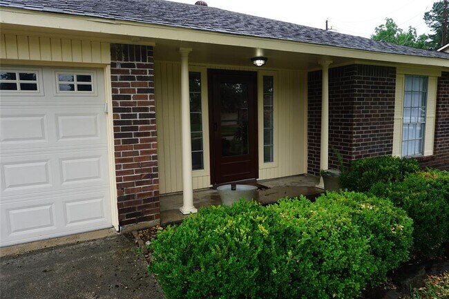 Foto del edificio - 5022 Fox Hollow Blvd