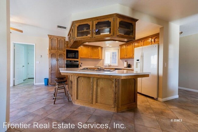 Building Photo - 3 br, 2.5 bath House - Place 901 Sol Ct