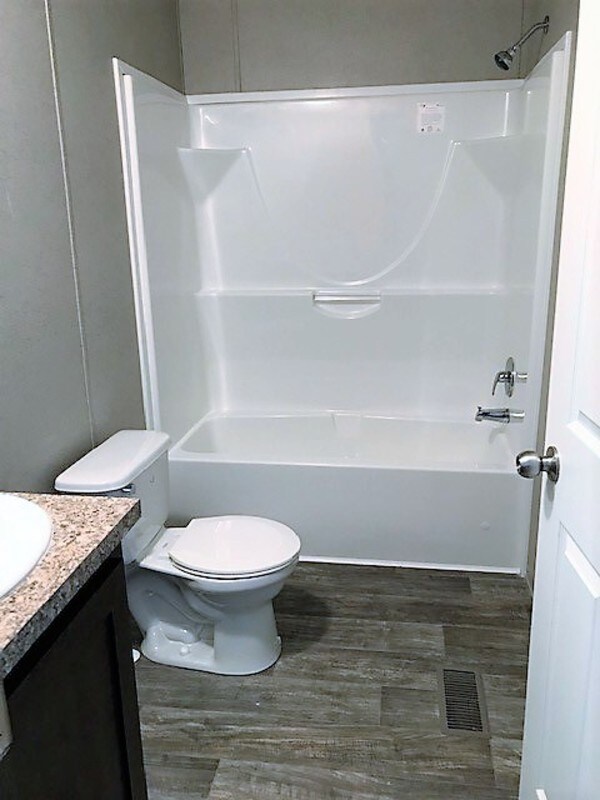 Foto del edificio - 95 Kings Dr SW