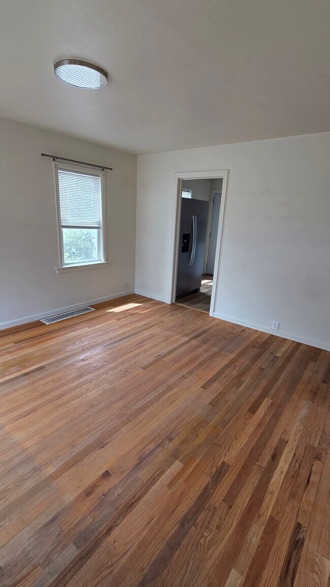 Foto del edificio - 2714 Snyder Ave