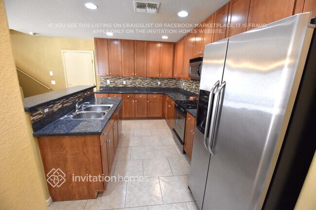 Foto del edificio - 5832 E Holmes Ave