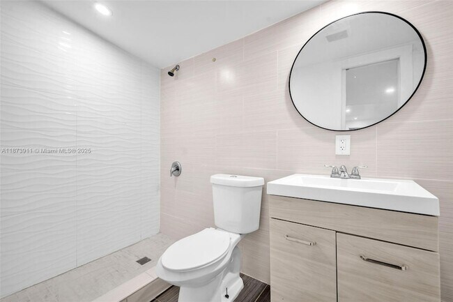 Foto del edificio - 2372 NW 34th St