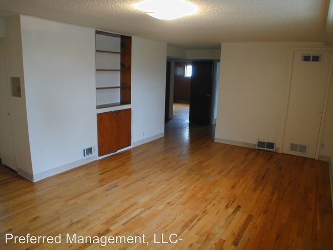 Building Photo - 1807 Southwest Dr