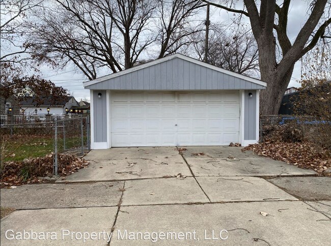 Building Photo - 3 br, 1 bath House - 8739 Continental Ave