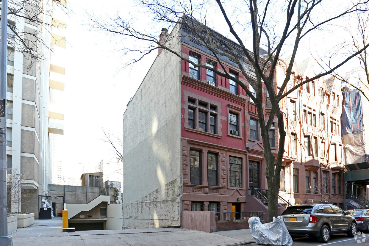 Foto principal - 502 East 88th Street