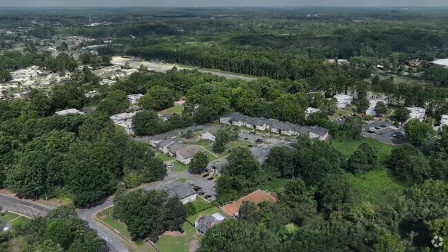  - Somerset Apartments