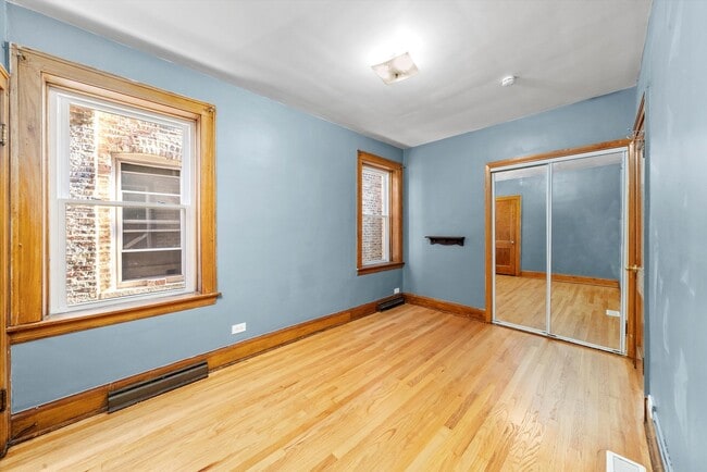 Building Photo - 2231 S 61st Ct