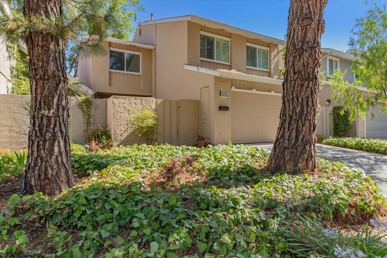 Primary Photo - 3 Bedroom 2.5 Bathroom Los Gatos Woods Tow...