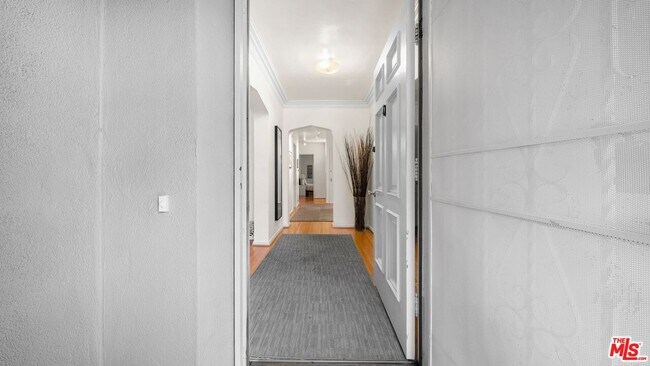 Foto del edificio - 434 N Genesee Ave