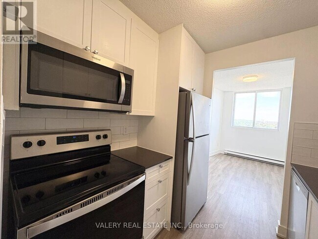 Building Photo - 294 Chandler Dr