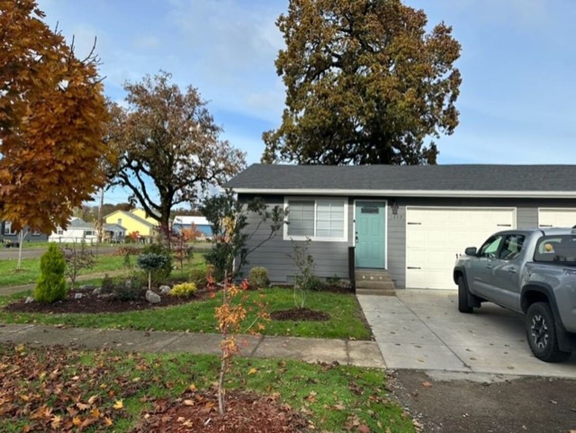 14031417 College St Unit 1403, Philomath, OR 97370 Room for Rent in