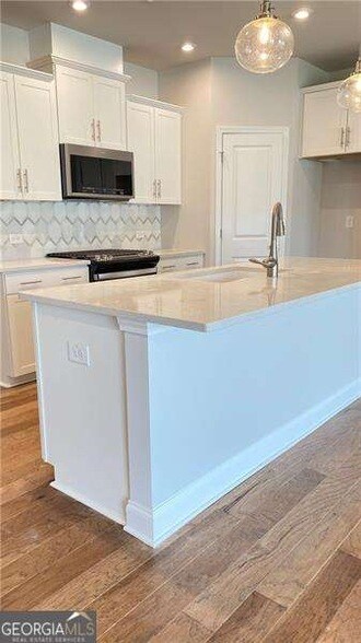 Foto del edificio - 72 Riverclub Rd