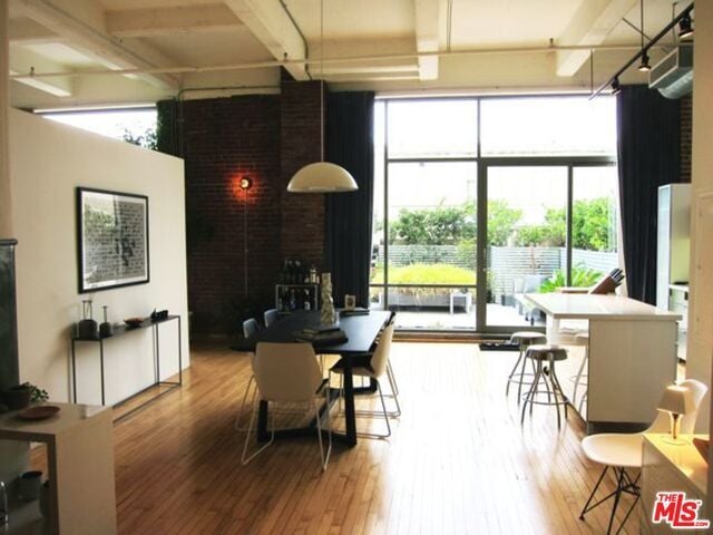 Building Photo - 1850 Industrial St