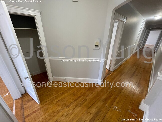 Foto del edificio - 142 Davis Ave
