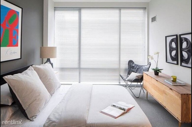 Foto del edificio - 210 Harrison Ave