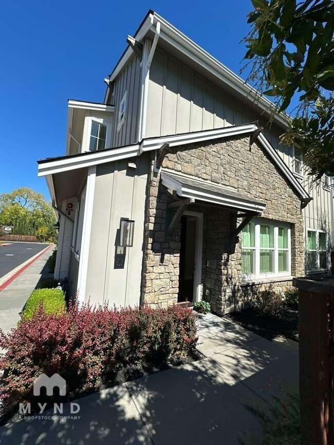 Building Photo - 180 Westborough Ln