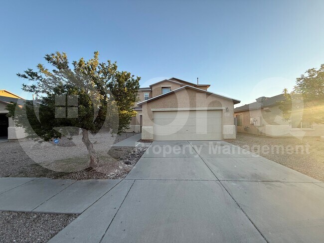 Building Photo - 5904 E Tercel Dr