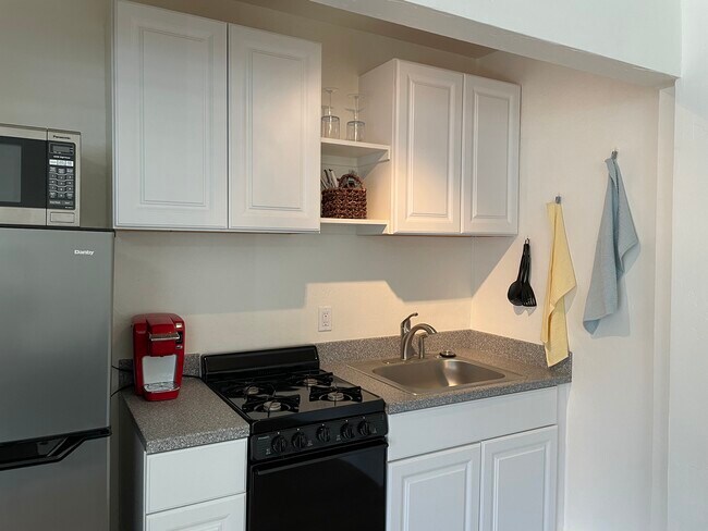 Foto del edificio - 7753 Bradford Dr