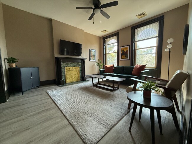 Foto del edificio - 4541 Oakland Ave