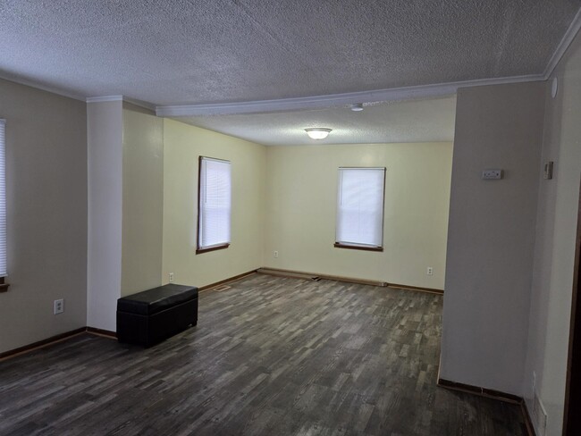 Foto del edificio - 2631 N Knox Ave