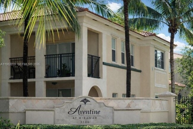 Building Photo - 2574 Centergate Dr