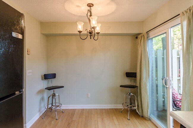 Foto del edificio - Coastal Convenience at Rivers Point Row!