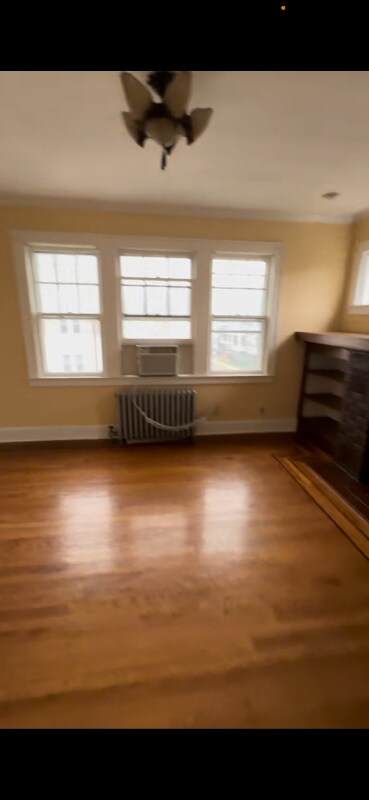 Foto del edificio - 225 Ellis Ave