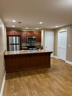 Building Photo - 1200 Elm St