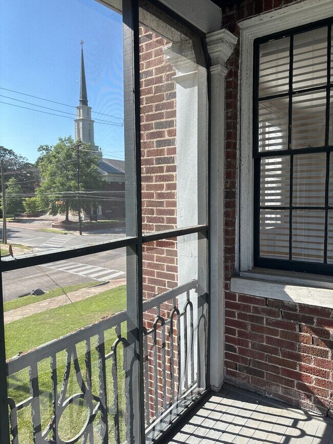 Building Photo - 1813 S Hull St