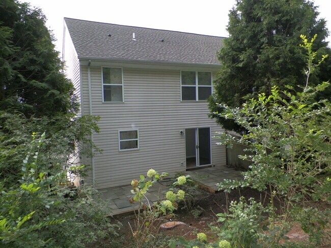 Parte posterior del hogar - 3768 Swetland Dr