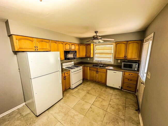 Foto del edificio - 2616 Harmony Way