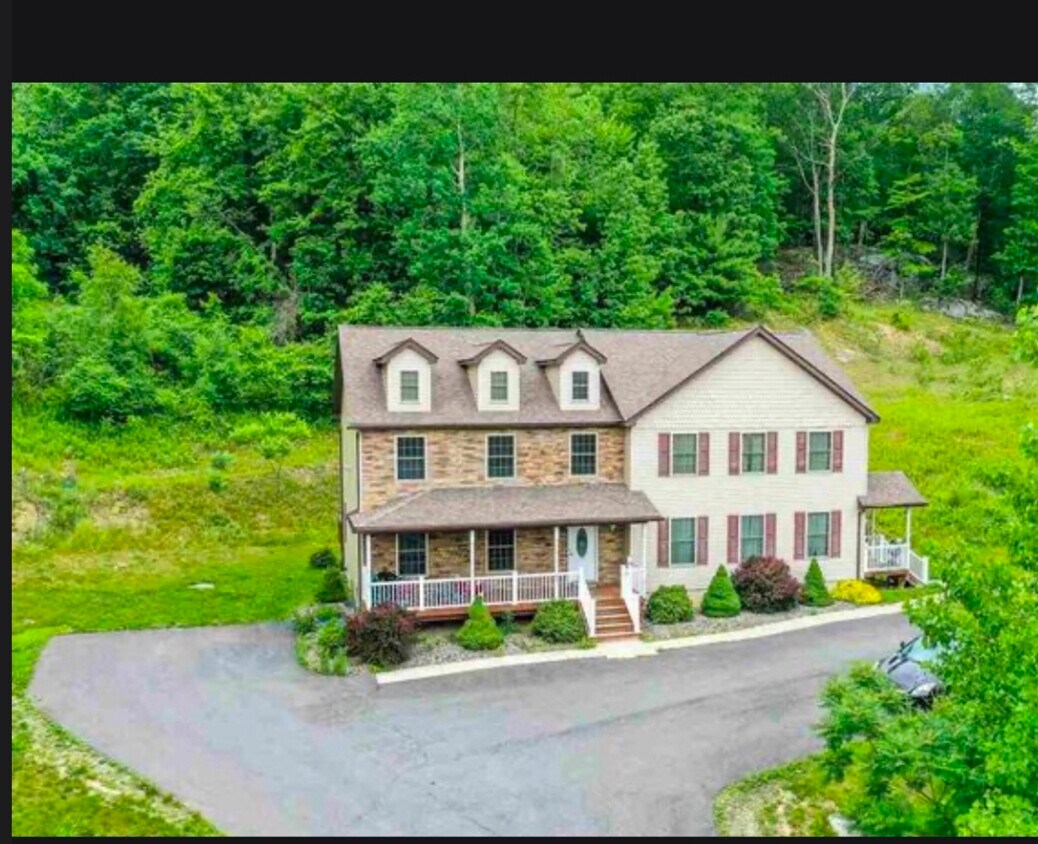 Foto del edificio - 86 New Paltz Rd