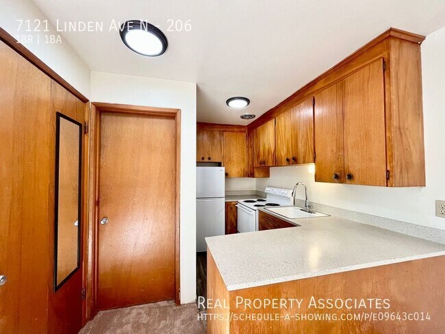 Foto del edificio - 7121 Linden Ave N