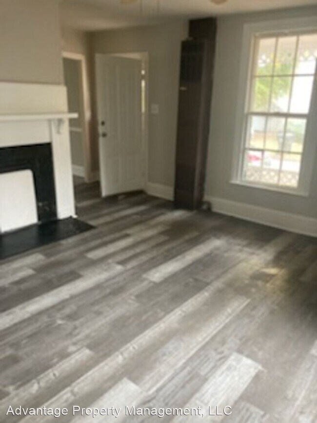 Foto del edificio - 1 br, 1 bath House - 705 Kivett St