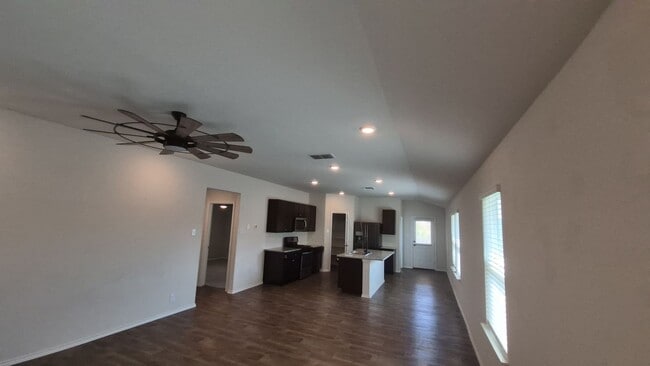 Building Photo - 345 Middle Grn Lp