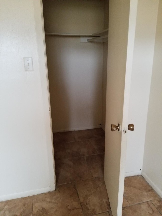 Foto del edificio - 2140 Merriman St