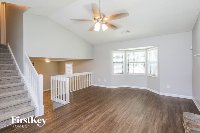 Foto del edificio - 940 Forest Park Ln