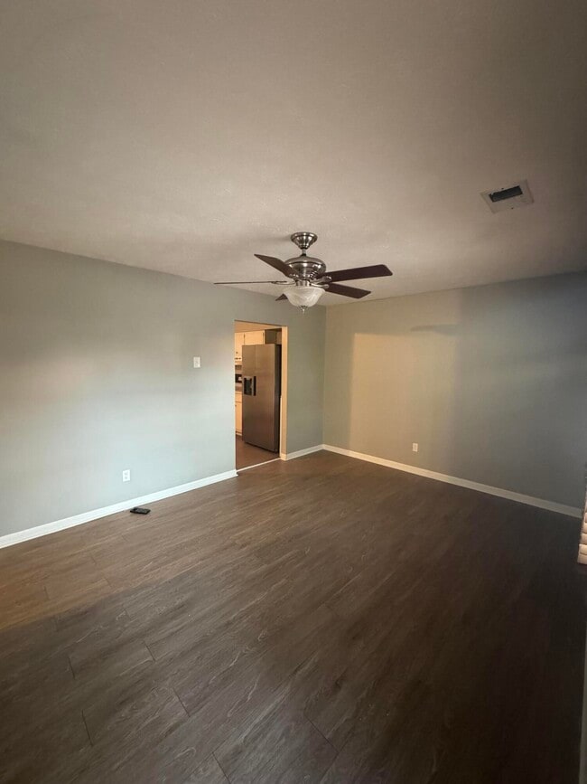 Foto del edificio - 3608 Fox Run Rd