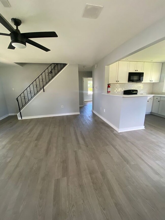 Building Photo - Welcome Home