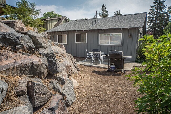 Foto del edificio - 139 SE Heyburn St