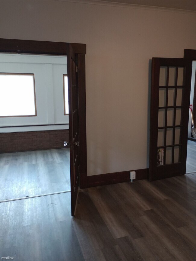 Building Photo - 4 br, 2 bath House - 925 11th Street