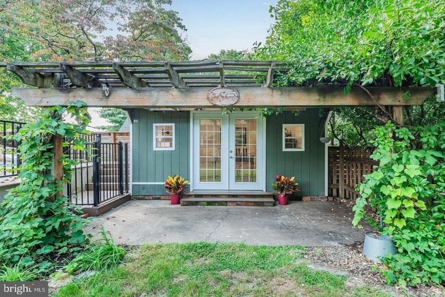 Foto del edificio - 710 Fishburn Rd